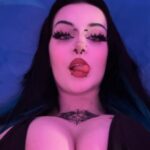 Sylvieesxo selfie with cleavage